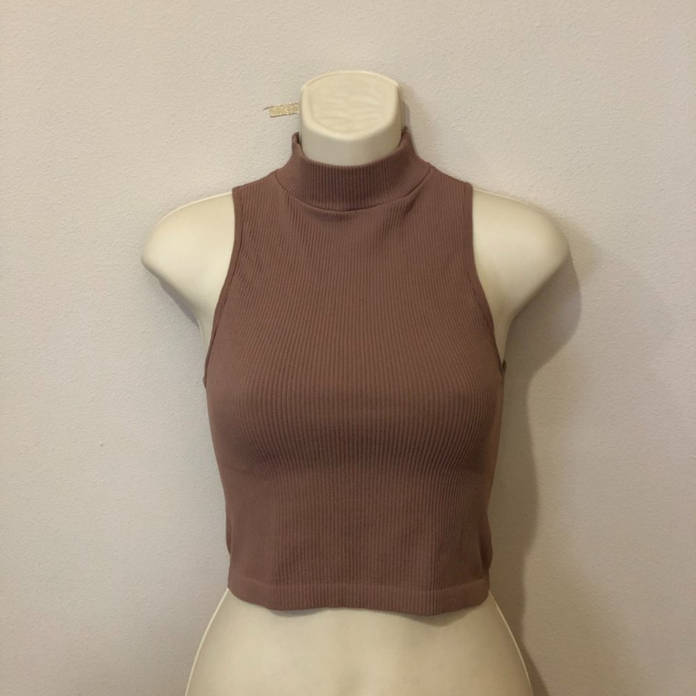 ZARA HALTER CROP TOP